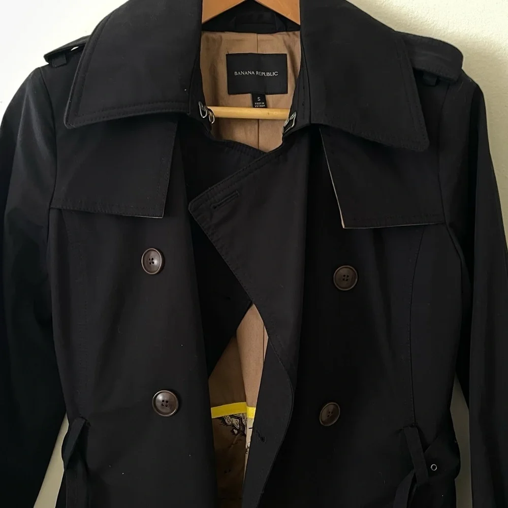Like New, Banana Republic Silver Trench Coats for Women